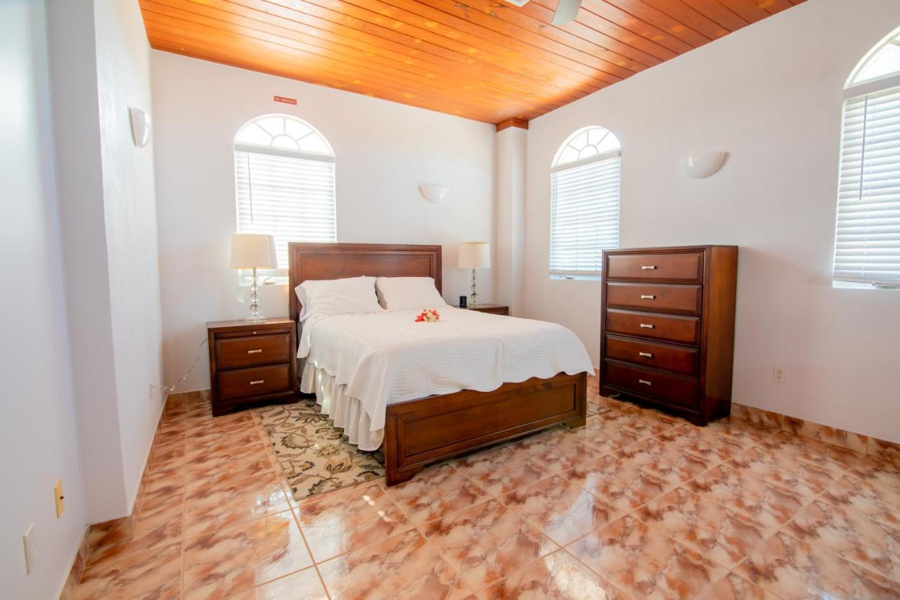 Golden Pelican Villa- 5 Bdr Beachfront Home In North Caicos, Turks & Caicos Whitby Exterior photo