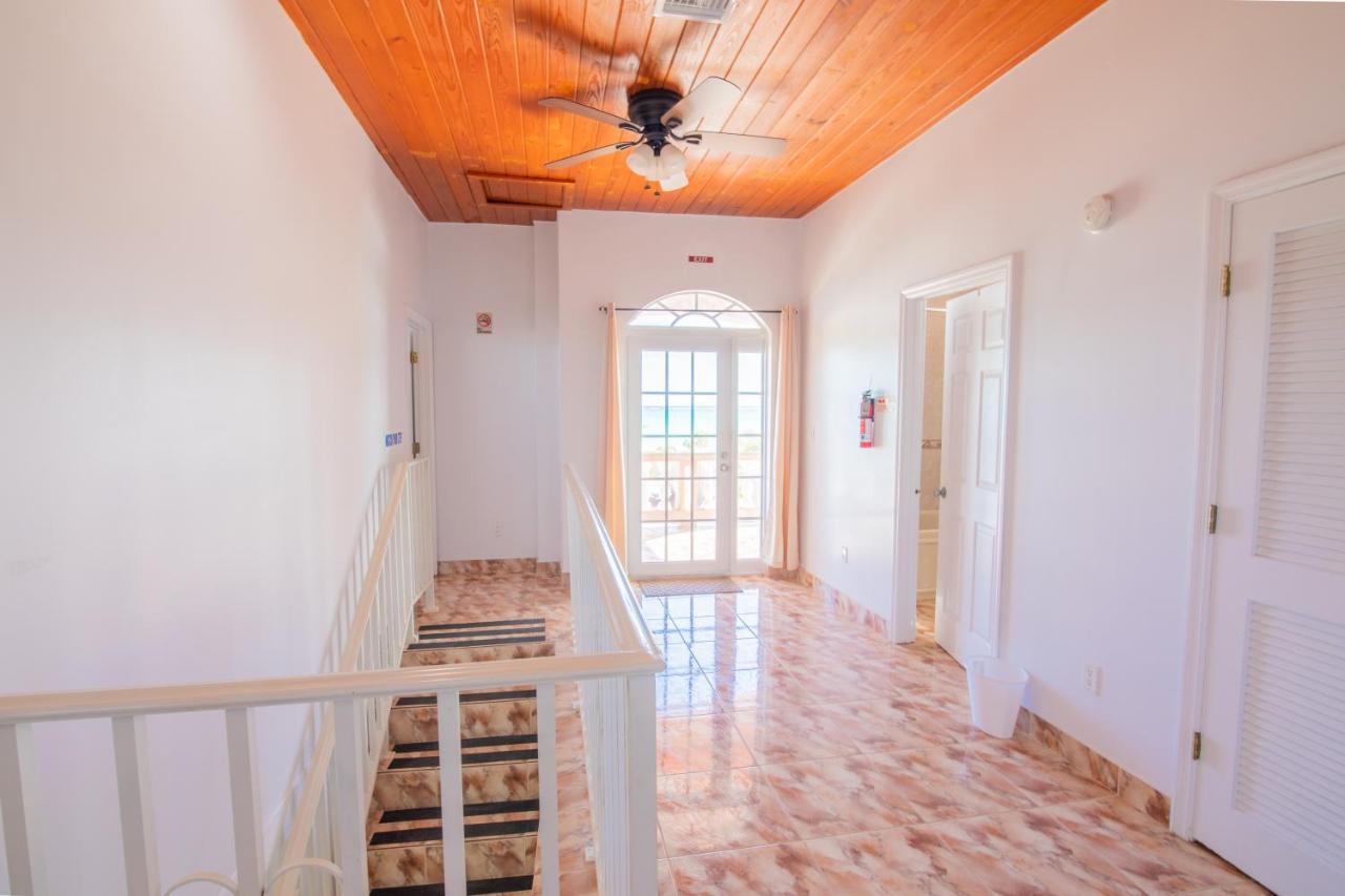 Golden Pelican Villa- 5 Bdr Beachfront Home In North Caicos, Turks & Caicos Whitby Exterior photo
